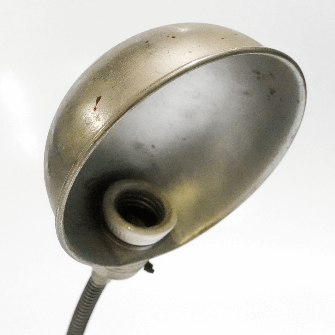 Luminária Antiga de Design Clássico dos Anos 30 - Concha