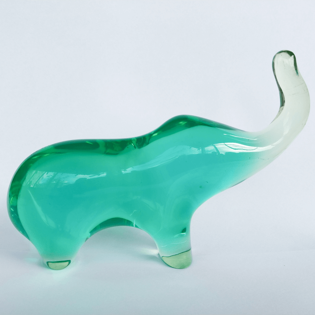 Escultura Elefante Monocromático de Abraham Palatnik (Silon) dos anos 1970