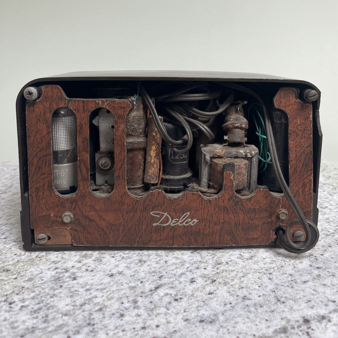 Rádio de Mesa Delco dos anos 1940