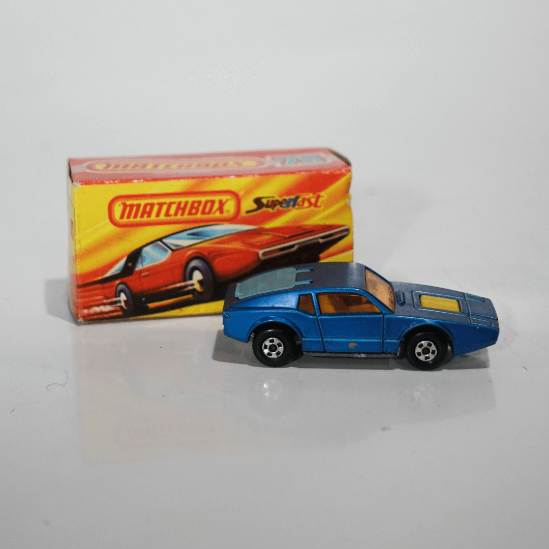 Miniatura Colecionável do Carro Saab Sonett 3 Matchbox Superfast