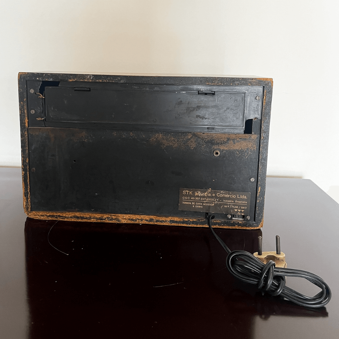 Rádio de Mesa STK dos anos 1970