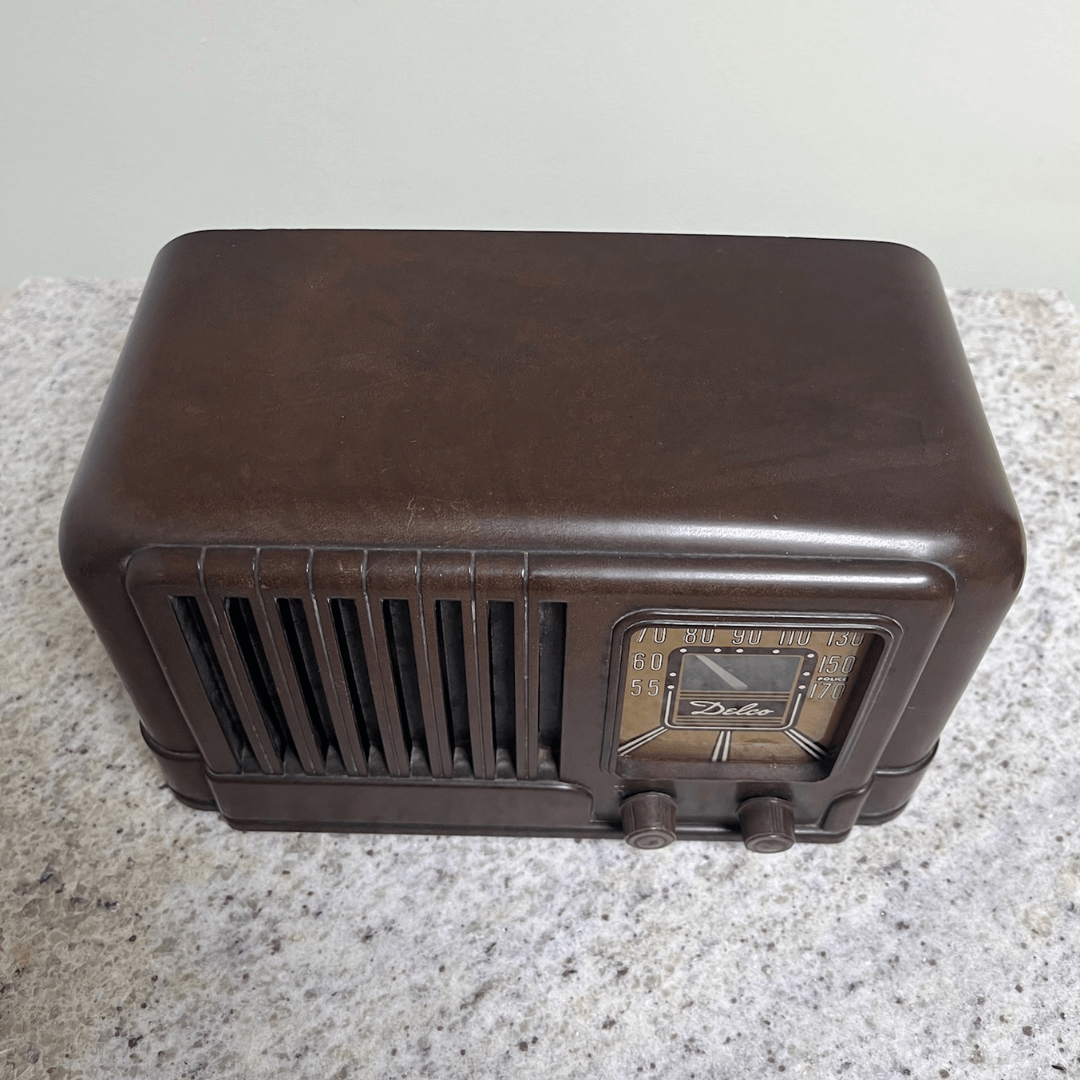 Rádio de Mesa Delco dos anos 1940