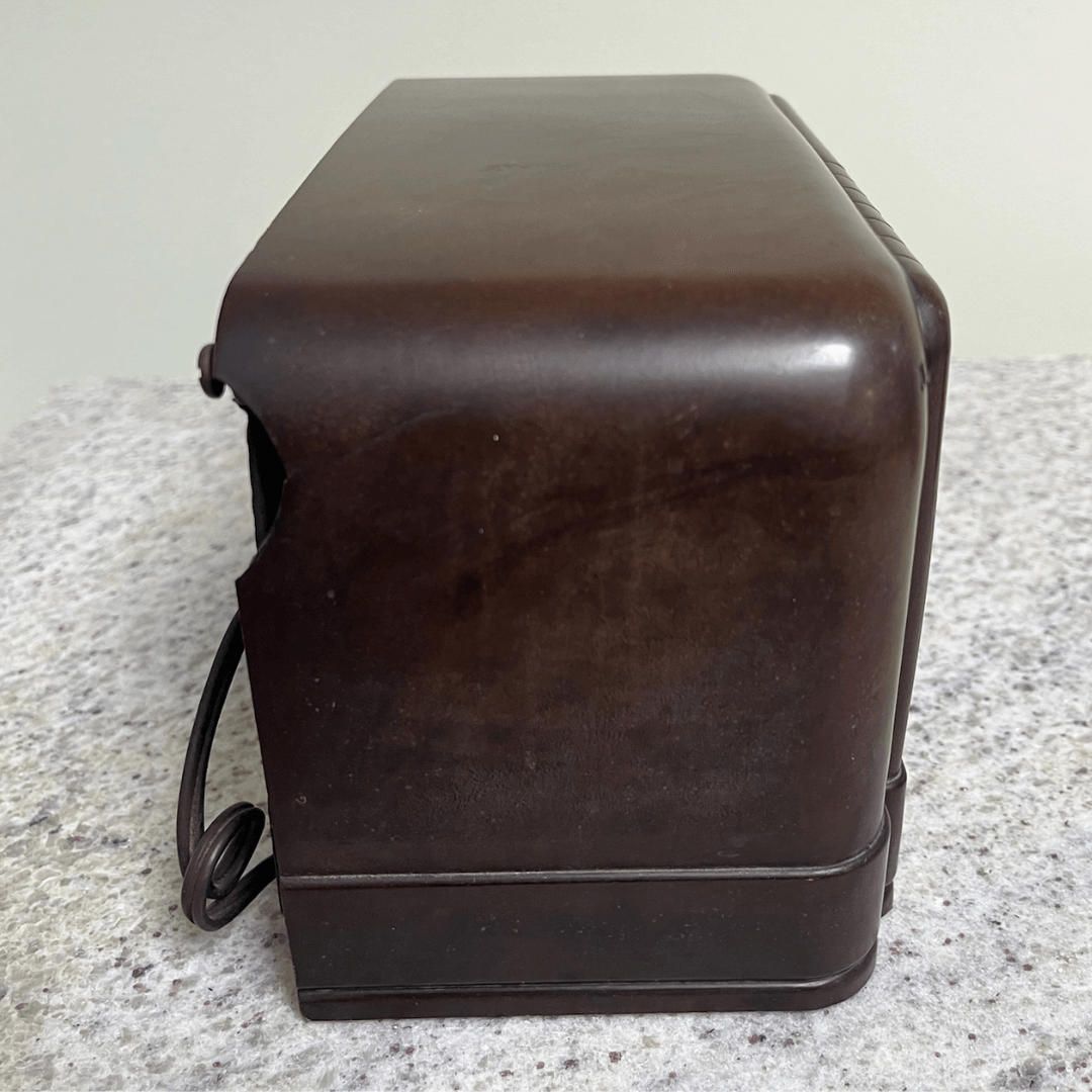 Rádio de Mesa Delco dos anos 1940