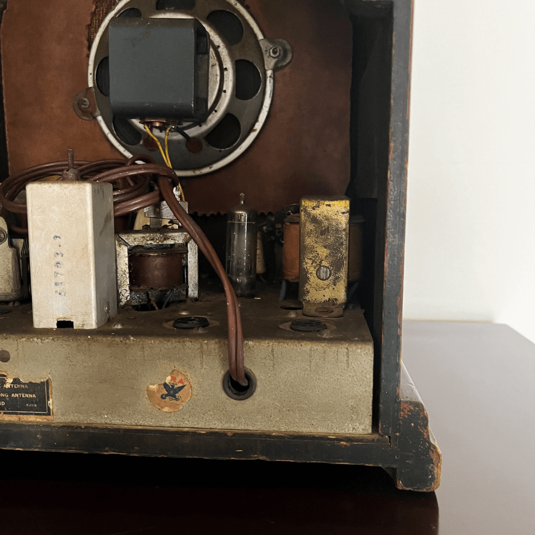 Rádio Atwater Kent Cathedral 165 de 1933