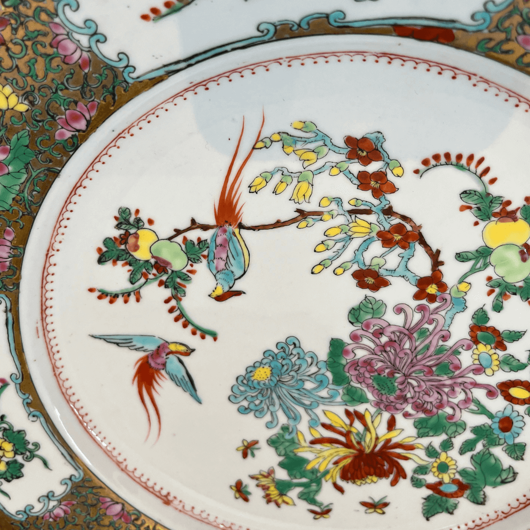 Pratos Decorativos Vintage Orientais em Porcelana