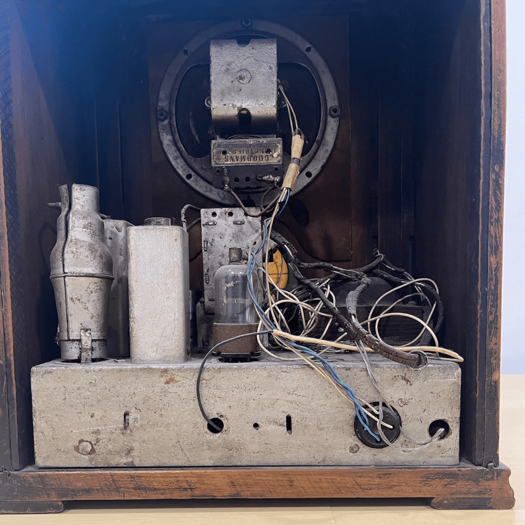 Rádio Pilot 103 Tombstone dos anos 1930