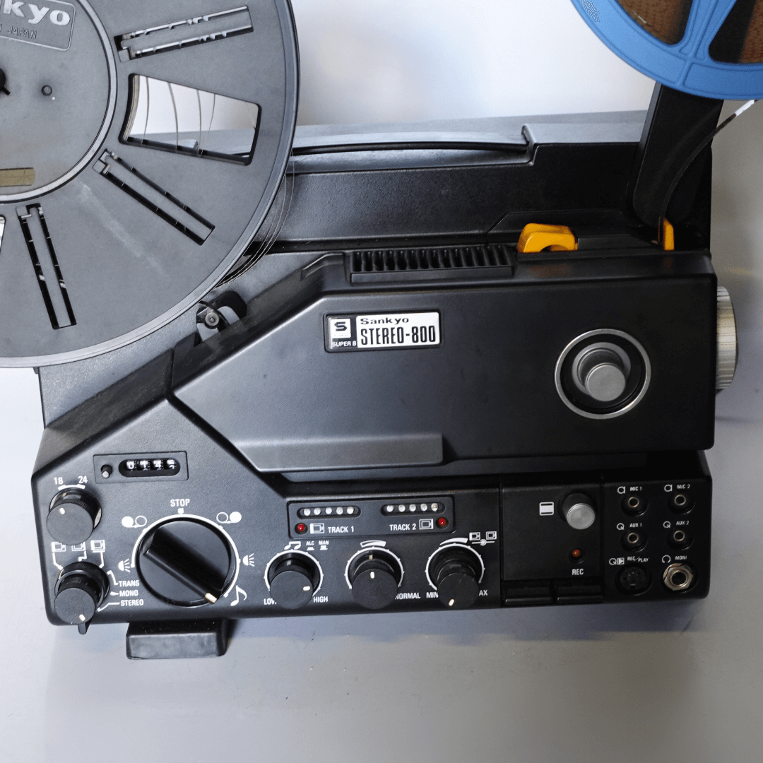 Projetor de Filme Super 8 Antigo Sankyo