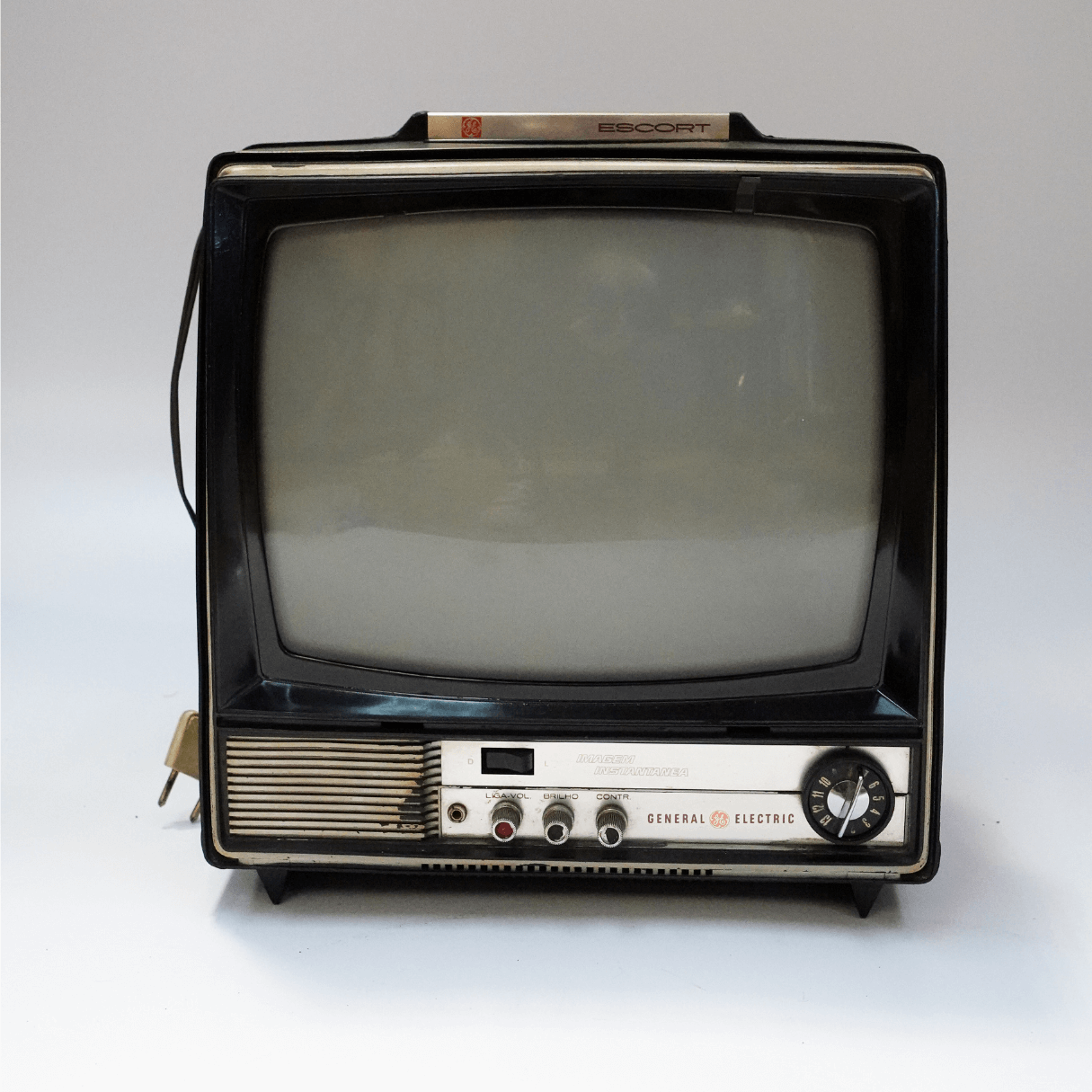 Televisão Escort da General Electric dos anos 1960