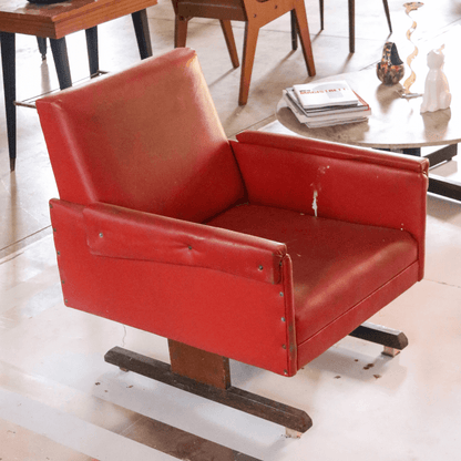 Par de Poltronas Modernistas Vermelhas dos anos 1960