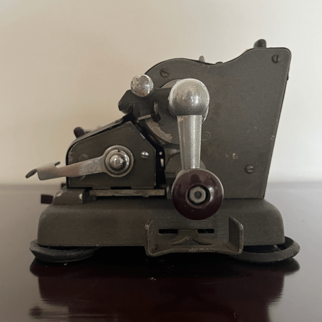 Máquina de Cálculo Iris XVIII dos anos 1940