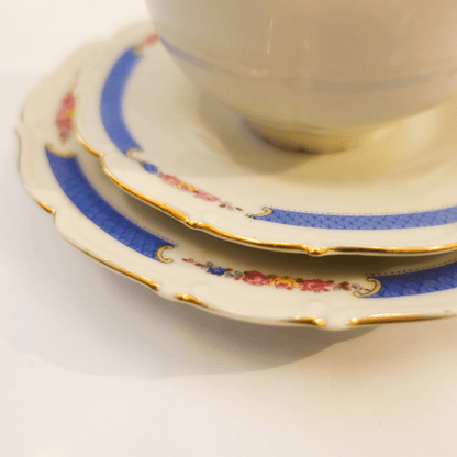 Trio de Chá em Porcelana da Checoslováquia