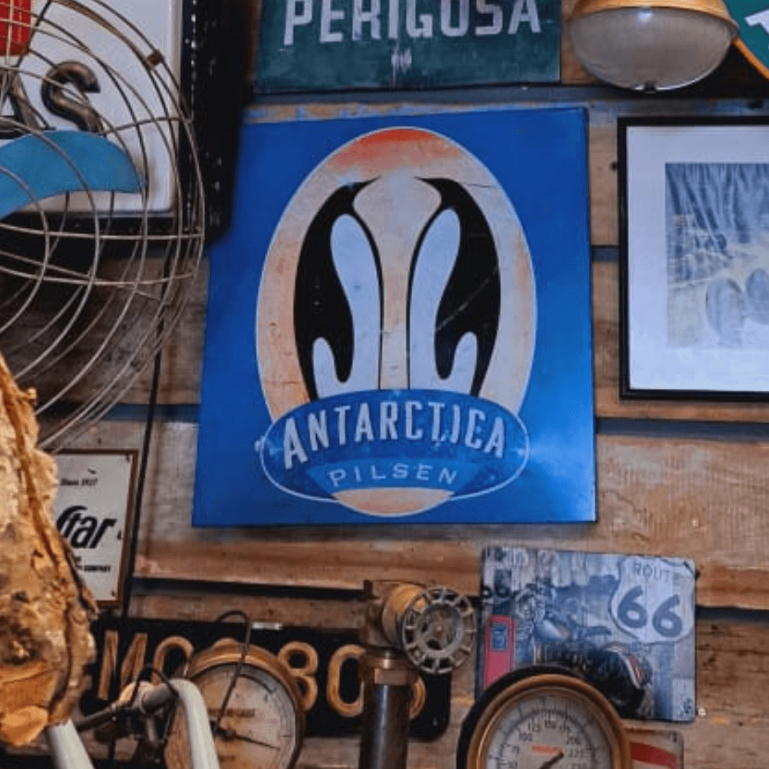 Placa Antiga em Lata - Antarctica Pilsen