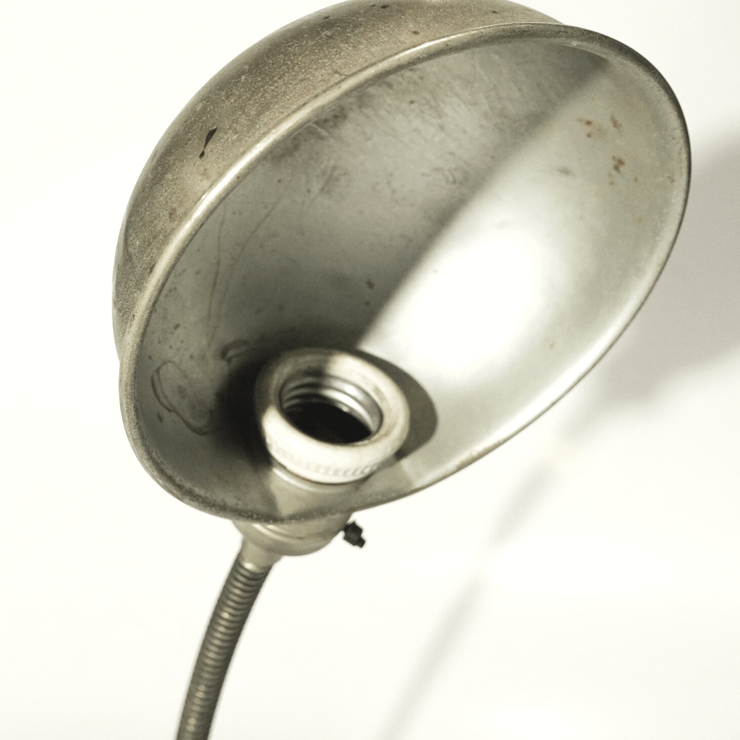 Luminária Antiga de Design Clássico dos Anos 30 - Concha