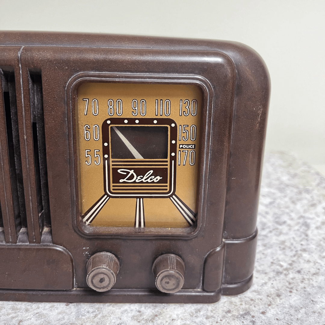 Rádio de Mesa Delco dos anos 1940