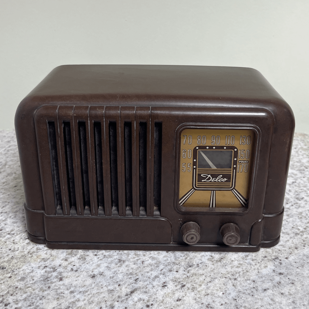 Rádio de Mesa Delco dos anos 1940