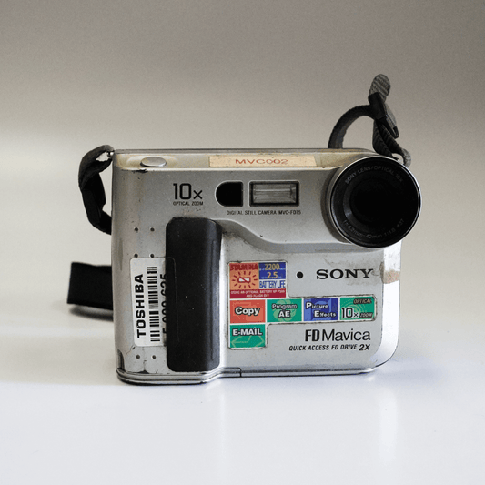 Câmera Fotográfica Vintage Sony MVC FD 75