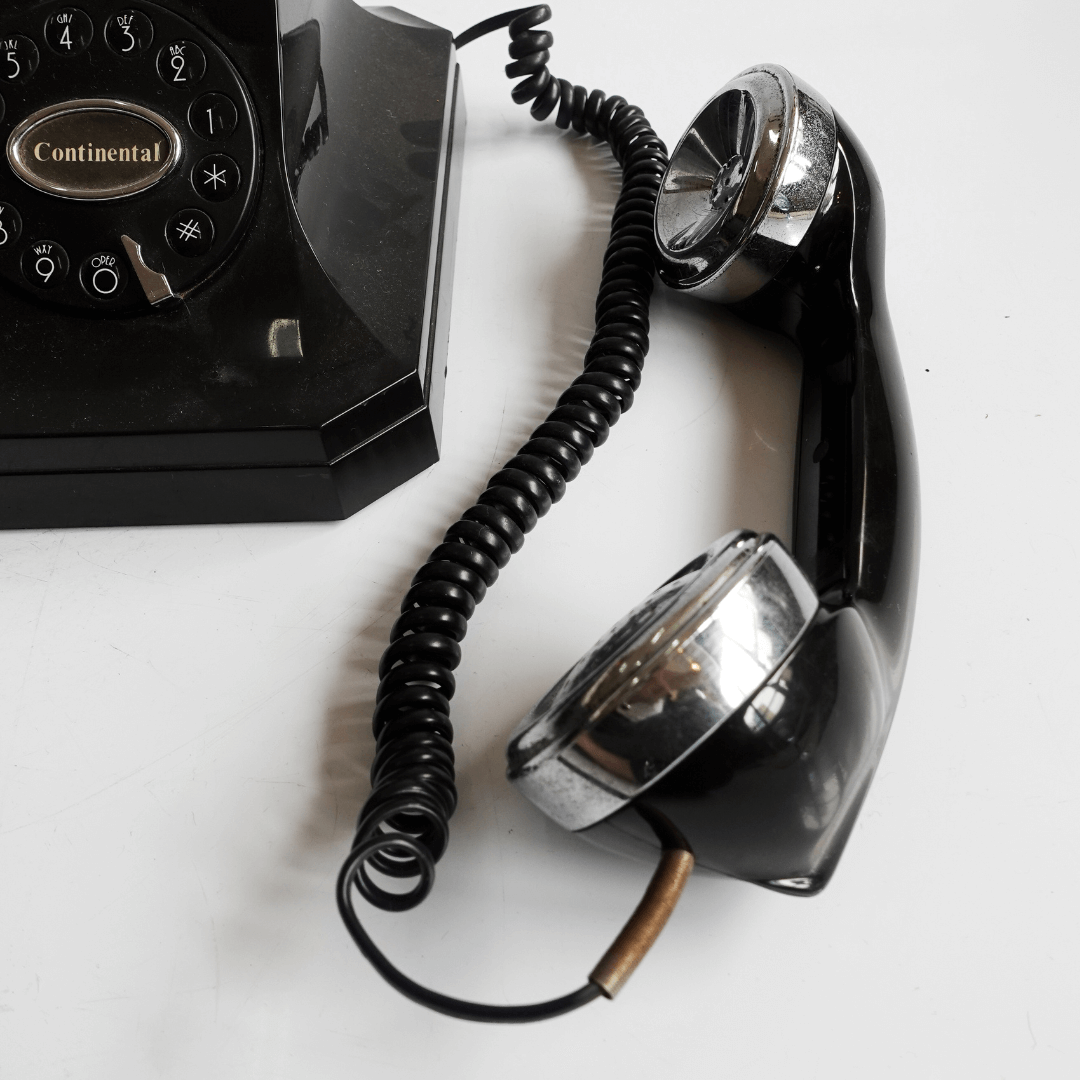 Telefone Antigo Estilo Pata de Elefante dos anos 1960