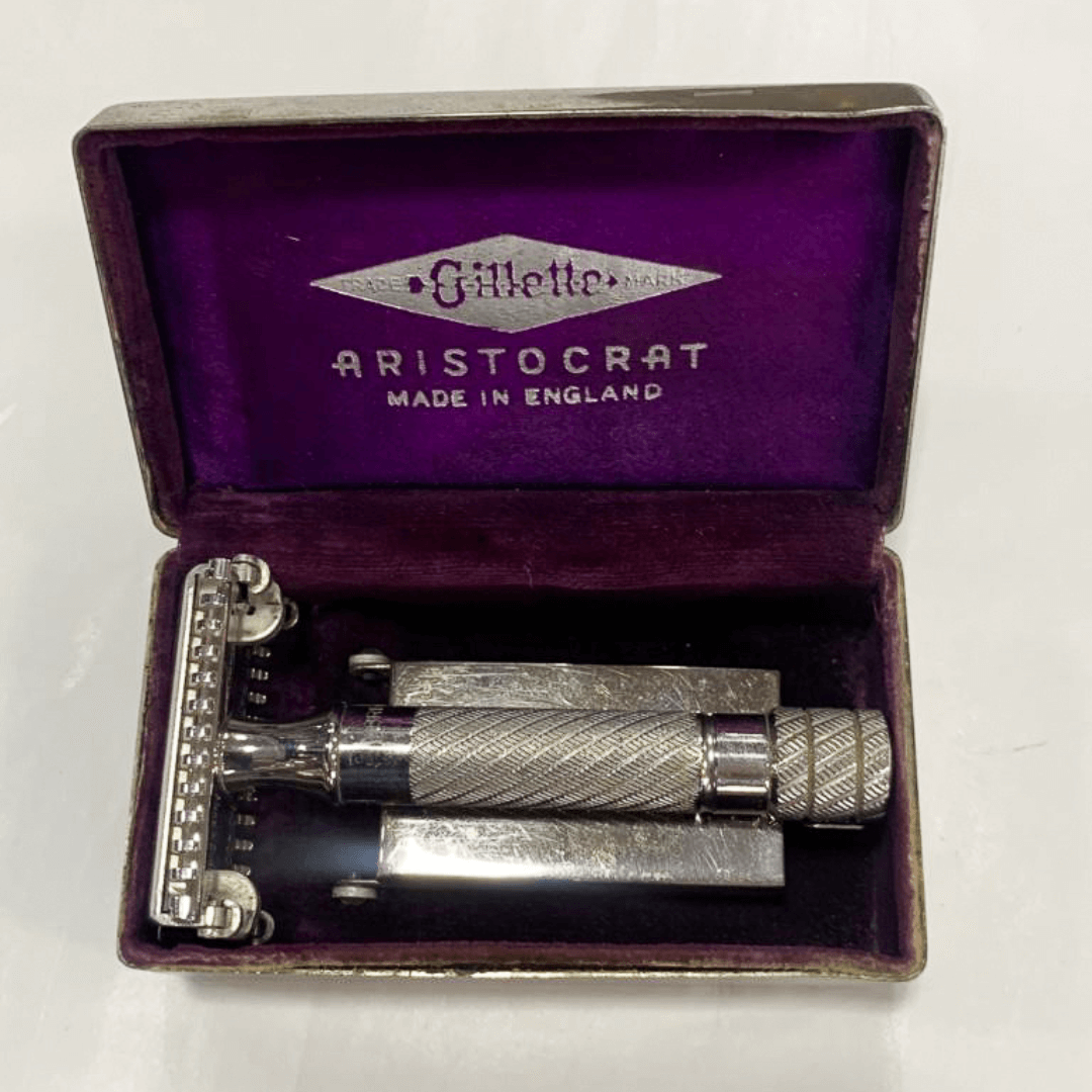 Barbeador Manual Gillette Aristocrat dos Anos 60 com Estojo Original