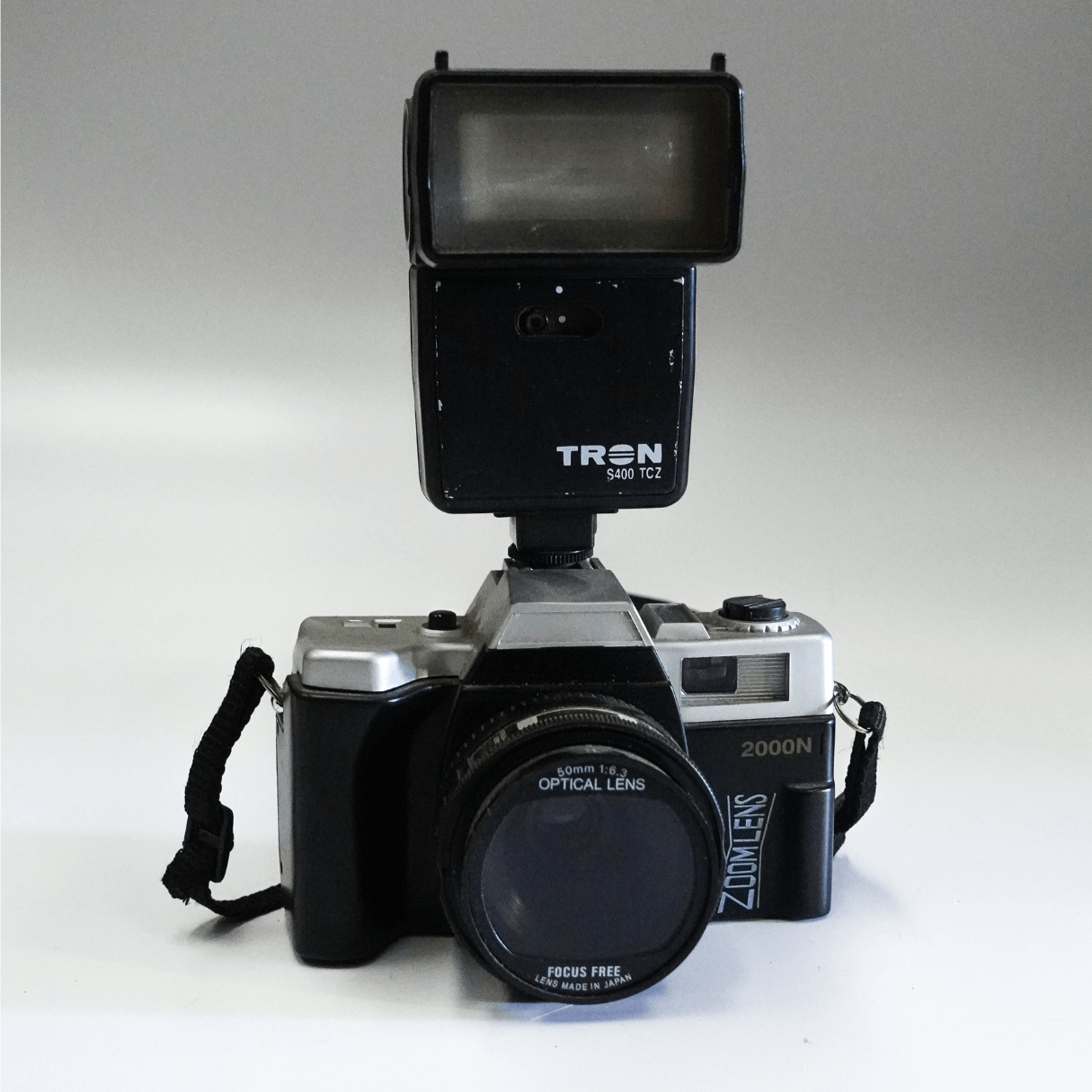 Câmera Fotográfica Antiga Japonesa Tron anos 1980