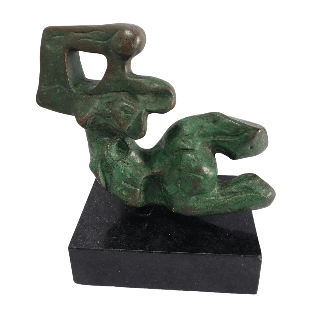 Escultura Feminina de Melinda Garcia em Bronze