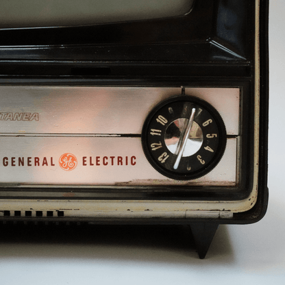 Televisão Escort da General Electric dos anos 1960