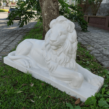 Escultura Leão em Tamanho Natural feito em Fibra