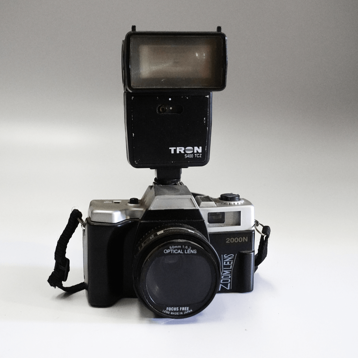 Câmera Fotográfica Antiga Japonesa Tron anos 1980