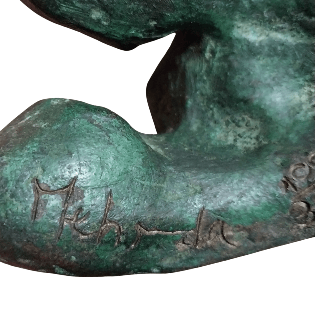 Escultura Feminina de Melinda Garcia em Bronze