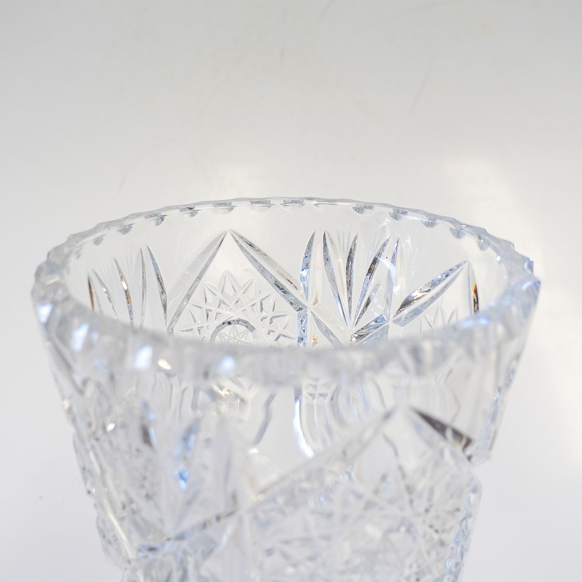 Vaso Antigo Lapidado à Mão - Cristal da Checoslováquia