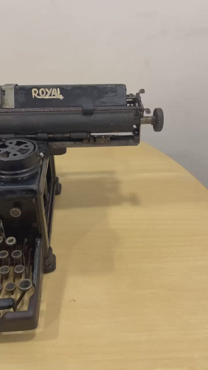 Máquina de Escrever Royal dos anos 1940