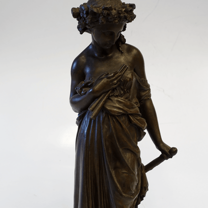 Escultura Deusa Euterpe em Petit Bronze