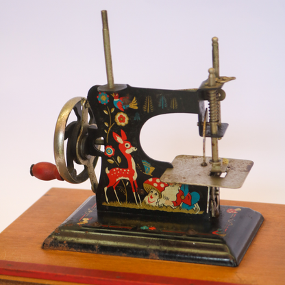 Mini Máquina de Costura de Brinquedo da Estrela de 1940
