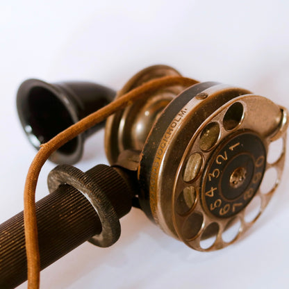Telefone Ericsson Antigo Teste de Linha de 1920 close